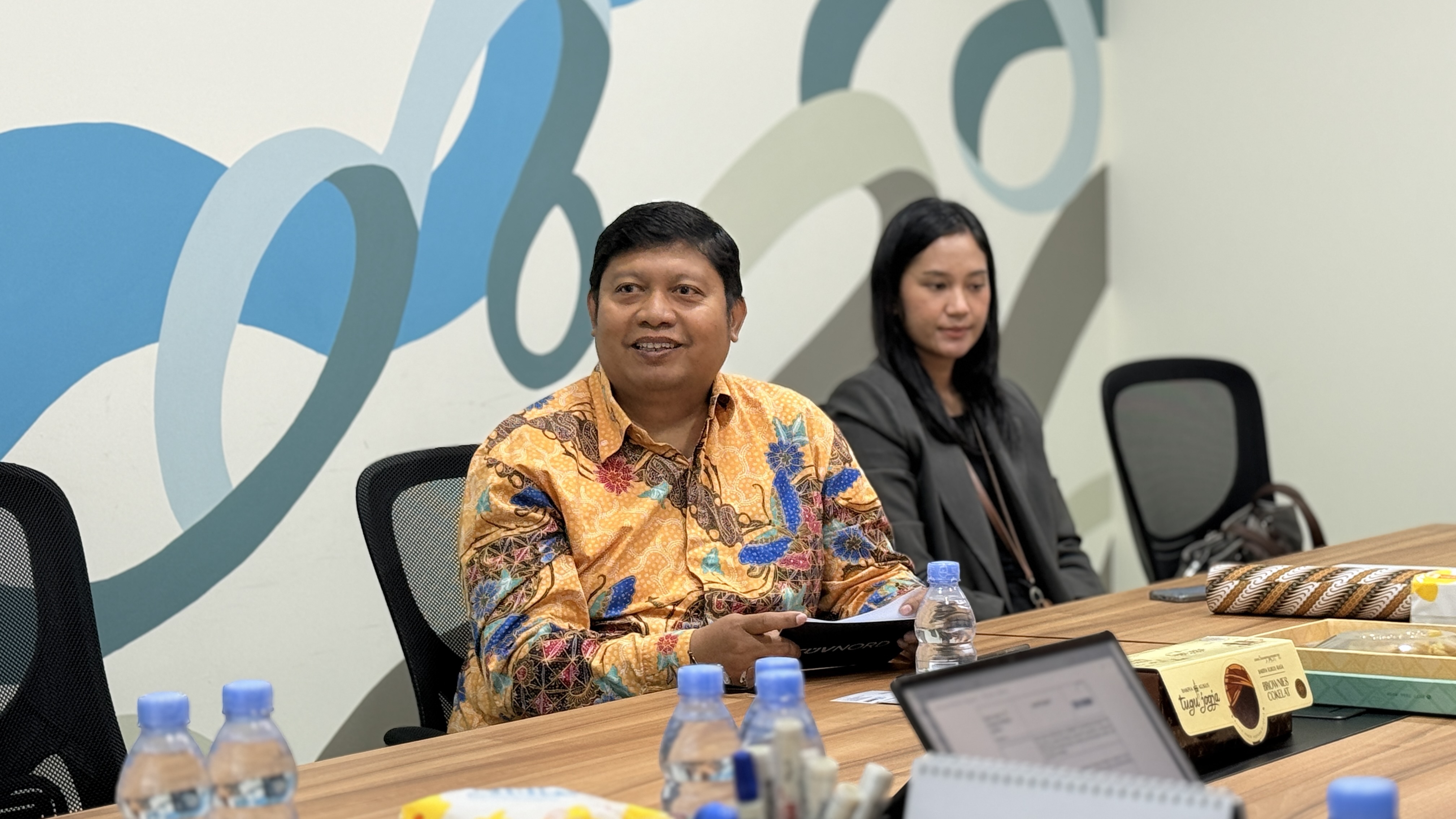 Bayu Wicaksana (Director) dan Hendriatmi (Sales Assistant Manager Health Certification Services) dari TUV NORD Indonesia